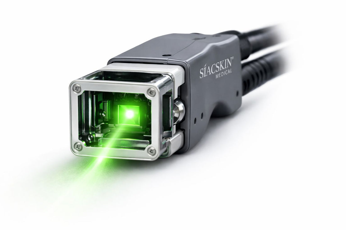 AlexDUAL UFO Alexandrit-Laser im Behandlungsraum